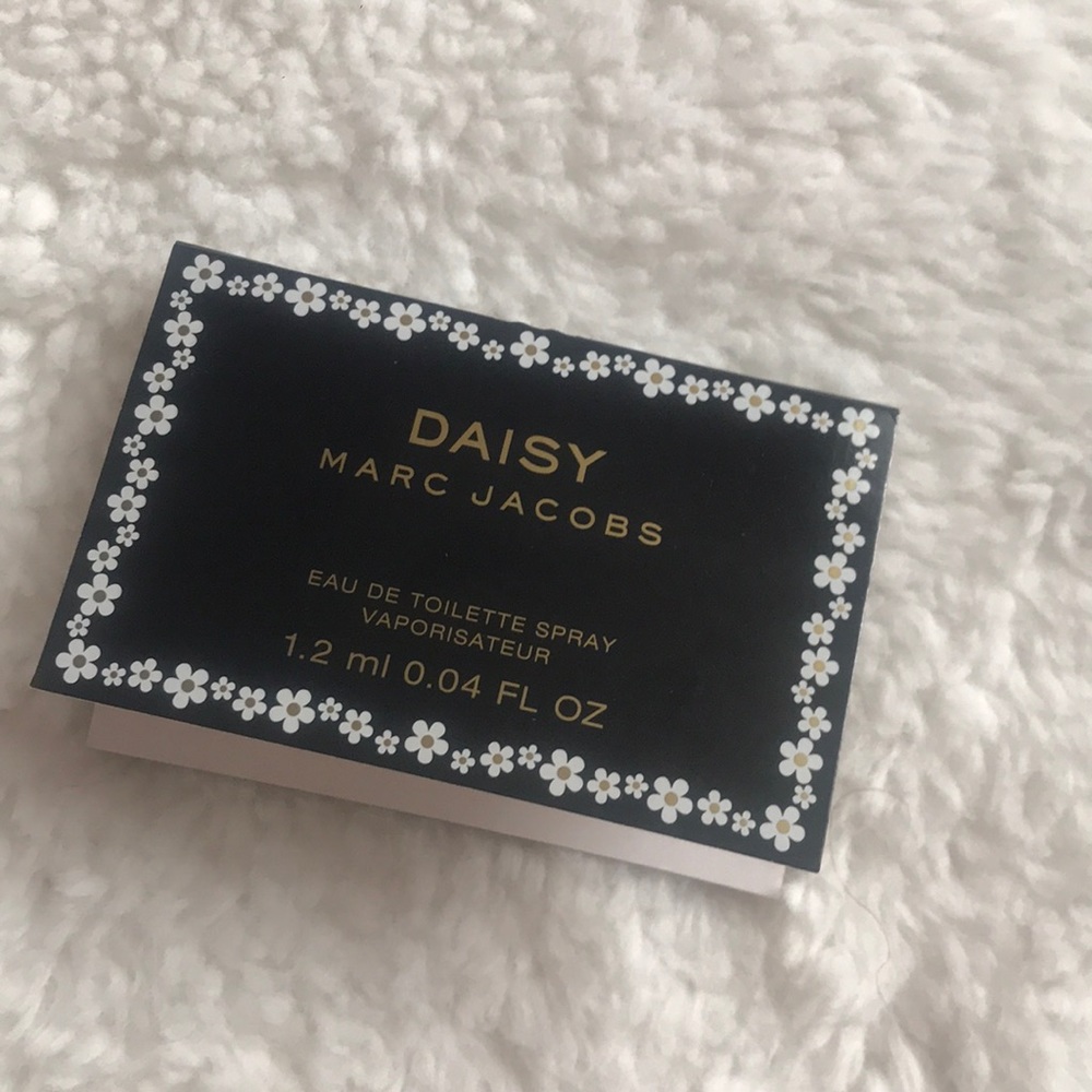 Daisy Marc Jacobs sample .04oz